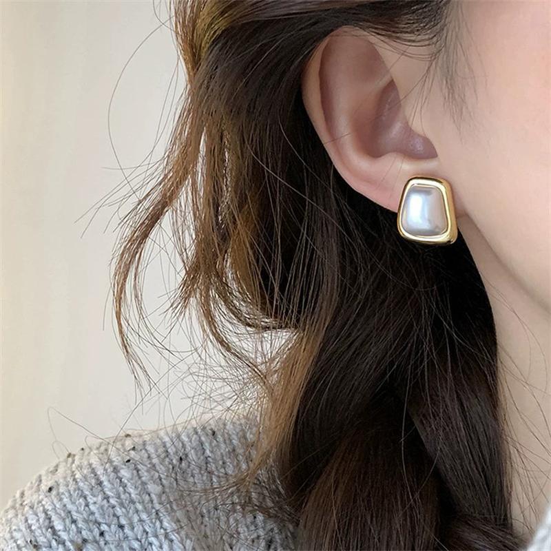French Geometric Pearl Stud Piercing Earrings For Women Lady Fashion New Jewelry Gift Party Wedding bijoux femme