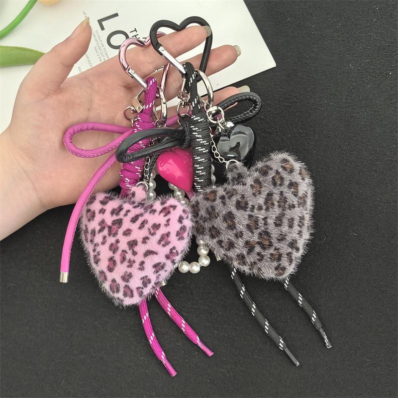 Neuer Plüsch-Anhänger mit Leopardenmuster, hochwertig verarbeitet, aus gewebtem Seil, mit flauschigem Bommel – ein kleines Geschenk