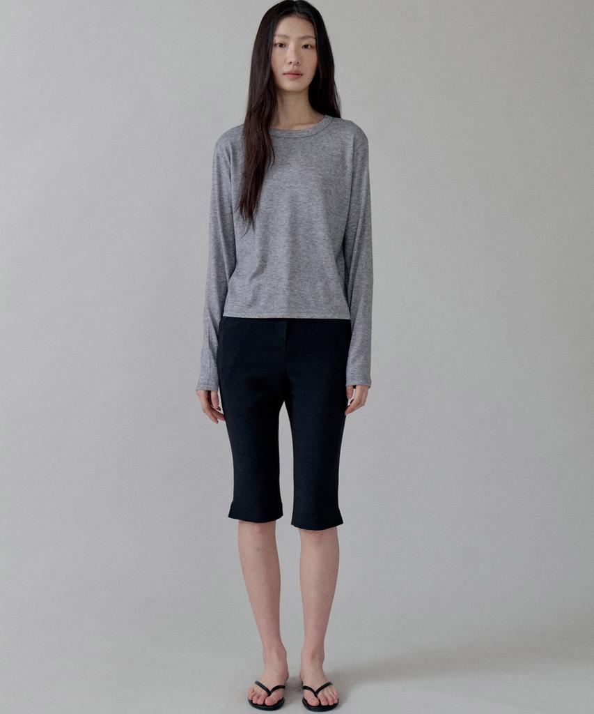 STEP AROUND Stretch Capri Pants_Black