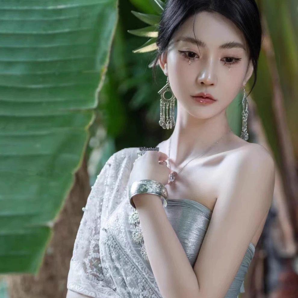 Dai Ethnic Gold Leaf Hairpin: Traditional Thai Headdress for Hanfu & Festival Performances