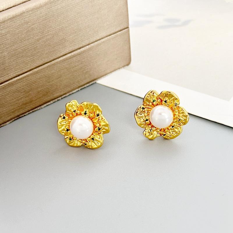 Vintage Light Luxury Earrings, Green Zircon Flower Stud Earrings, Earrings.