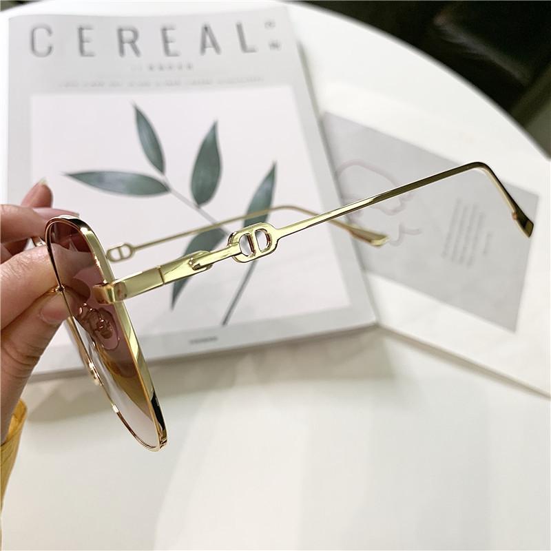 Fashion Gradient Color Lens Women's Sunglasses Square Shape Metal Frame Sunglasses Women UV Protection Women Sun glasses