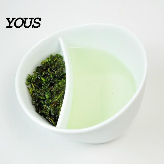 Hochwertiges Tee-Geschenk für Liebhaber Keramik Neigbare Teetasse mit Siebeinsatz, Integriertes Sieb Tragbarer Brühbecher, Robuster Reisebecher 350ml Fassungsvermögen,
