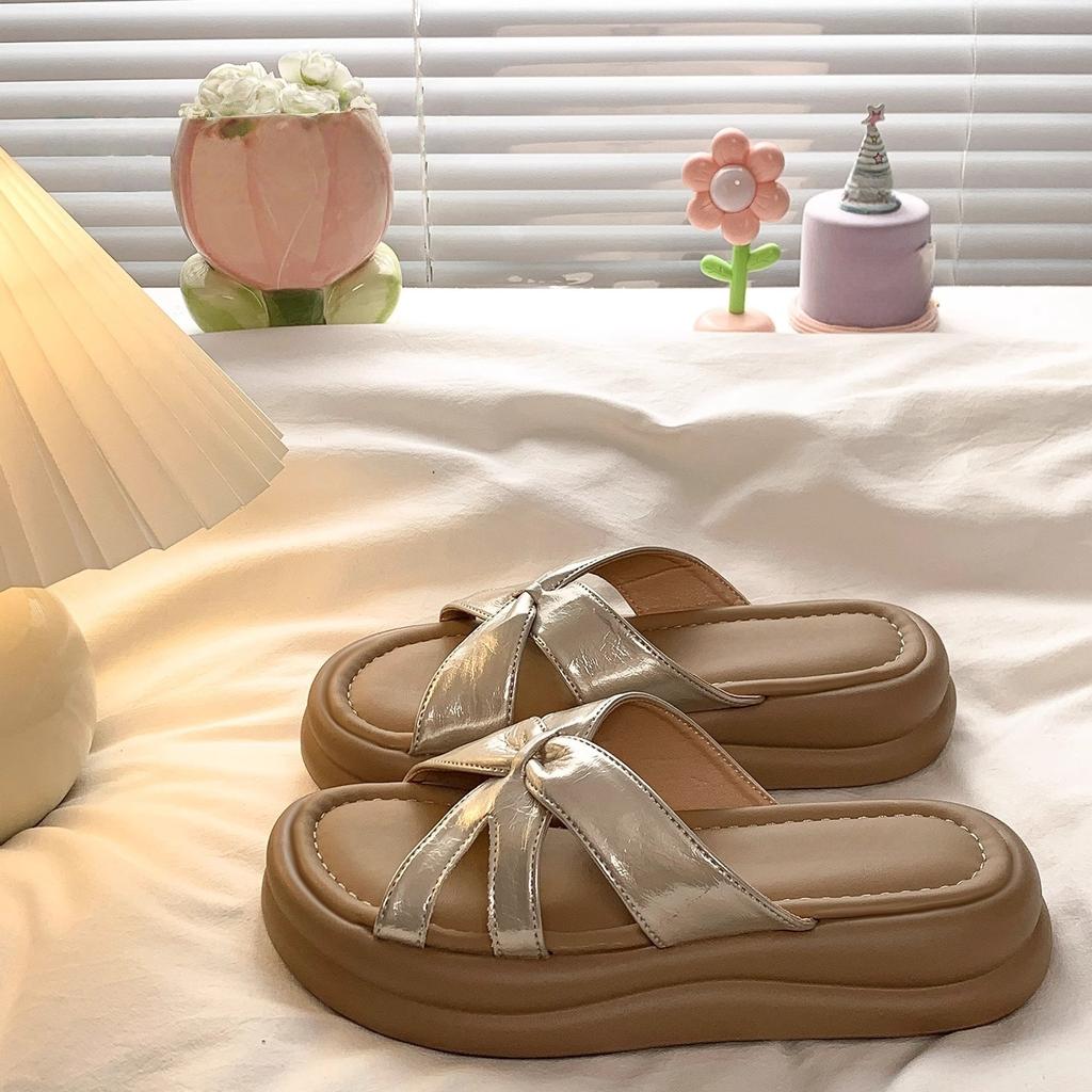 Thick-bottomed Cool Slippers Women's Summer Outer Wear 2025 New Versatile Fashion Cross Fairy with Skirt Beach One-word Slippers