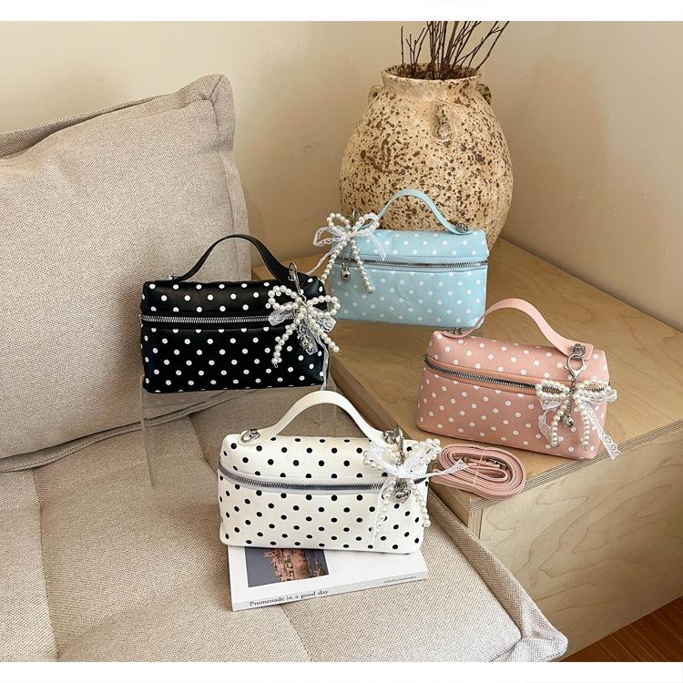 Retro Sweetheart Polka Dot Crossbody Bag: Elegant Korean Style, Versatile Commuter Shoulder Bag