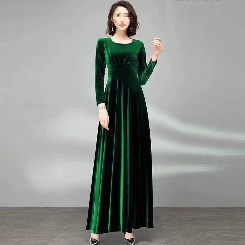 Elegant Autumn/Winter Golden Velvet V-Neck Pleated A-Line Dress with Waist-Cinching and Wide Hem