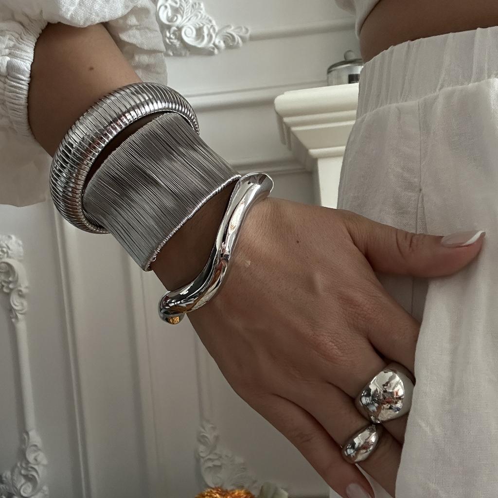 Vintage Wide Cuff Bangles Hip Hop Punk copper Color Geometric Metal Spring Bangles For Women Bracelets Men Jewelry Gift