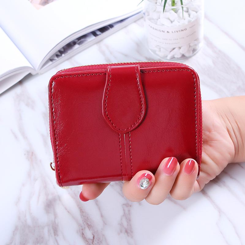 2024 Women's Retro Versatile Oil Wax Leather Coin Wallet