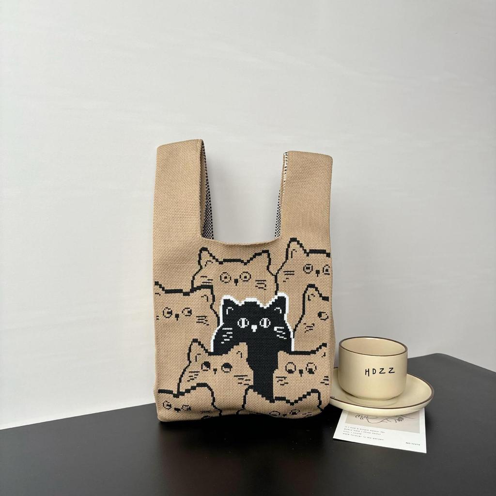 Knitted bag female animal tote bag cute souvenir snack bag versatile vest bag bucket woven gift bag
