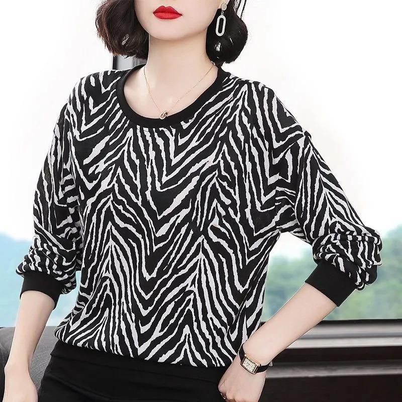 Round Neck Pullover Sweatshirt for Women New Spring and Autumn Loose and Versatile Printed Bottoming Shirt Top