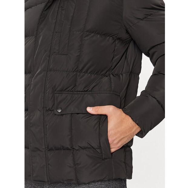 Зимняя куртка Geox Hilstone M3628C T2941F 9000, черная, стандартный крой