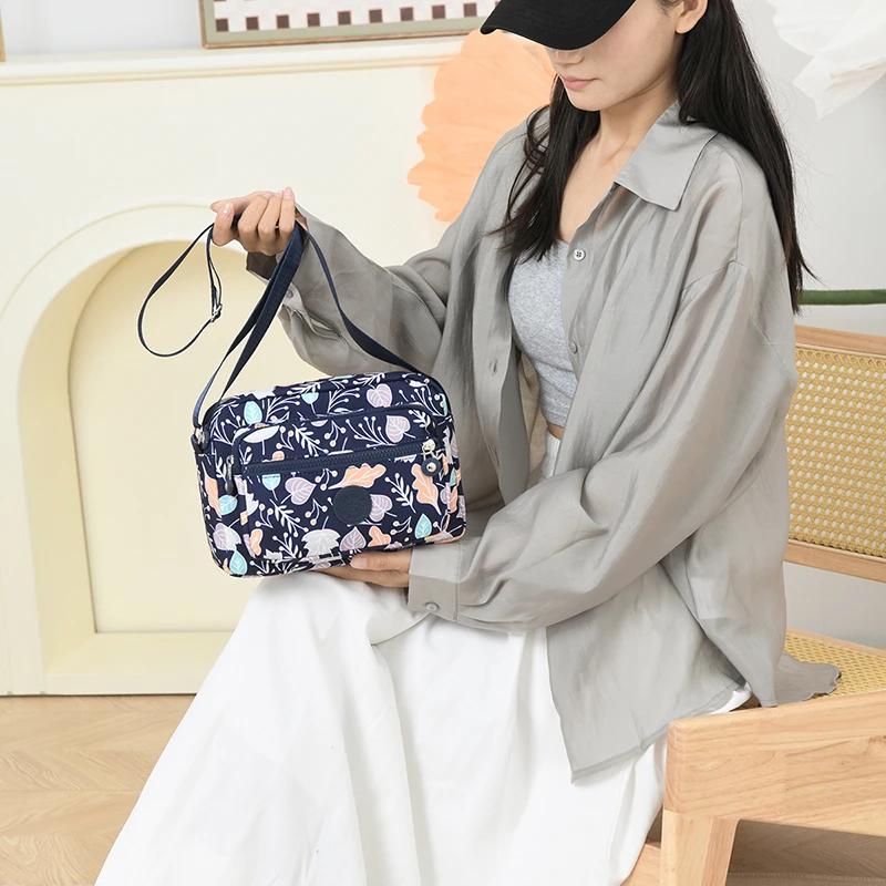 Mehrfach bedruckte Oxford-Stoff-Umhängetasche Mehrfachtasche Handytasche Wasserabweisend Alleskönner Damen-Umhängetasche