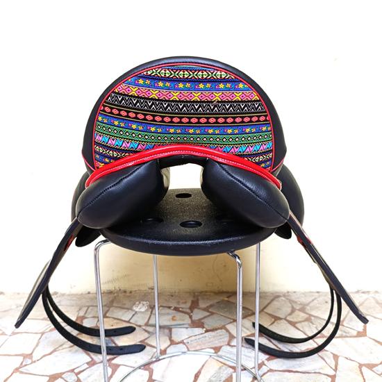 Leather Dressage Double Flap Saddle with Changeable Gullets – Elegant Cantle Design