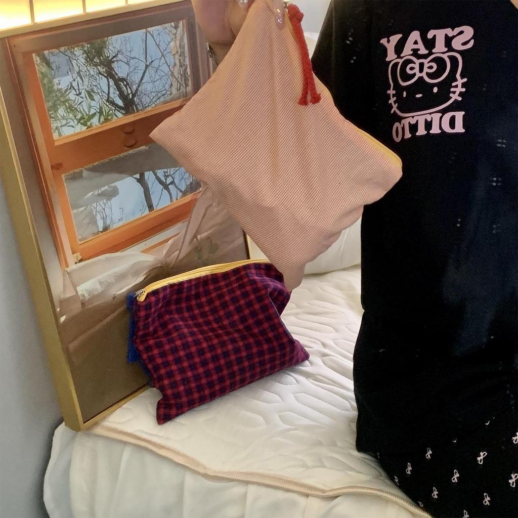 Creative Contrast Color Plaid Cosmetic Bag: Large Capacity, Hand-Held Travel Makeup Brush Storage for Women