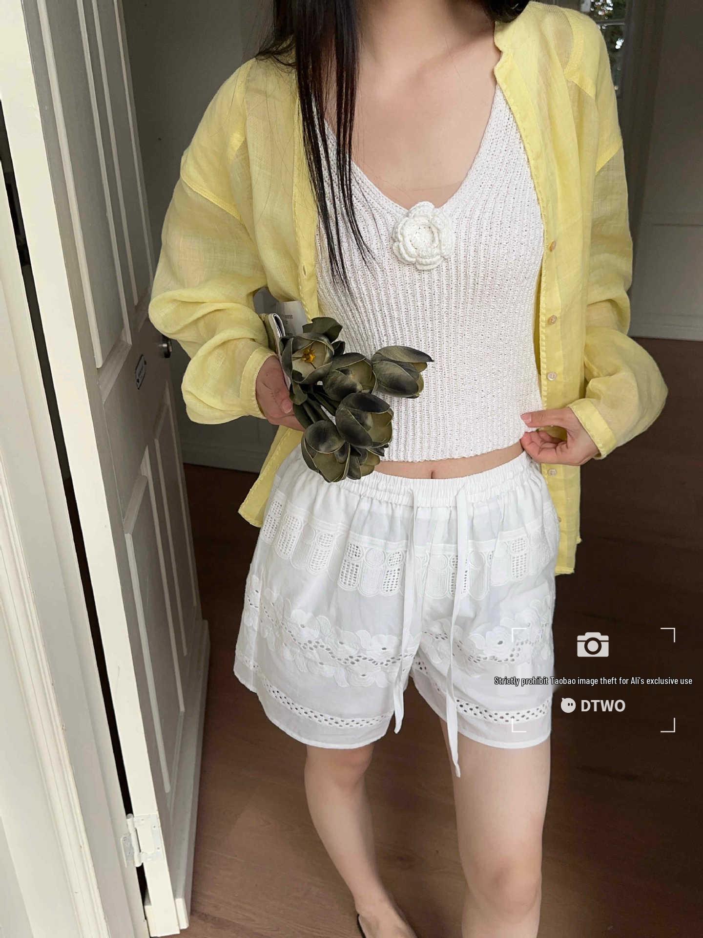 DTWO Spring/Summer Women s Thirteen Line Embroidered Shorts 6205090 Small белый