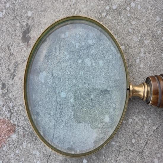 Brass Magnifying Glass, Wooden Handle, 10X Lens Birthdays, Wedding, Retirements, Housewarmings, Christmas, Thanksgiving, Easter, New Year