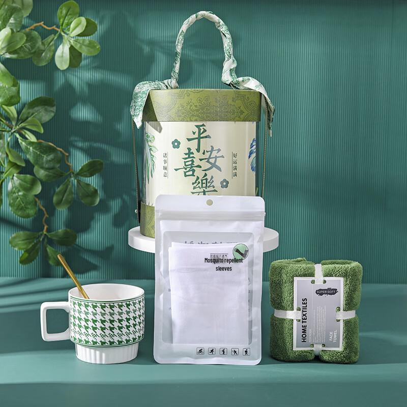 Peace & Joy Ceramic Mug Gift Set Set 9