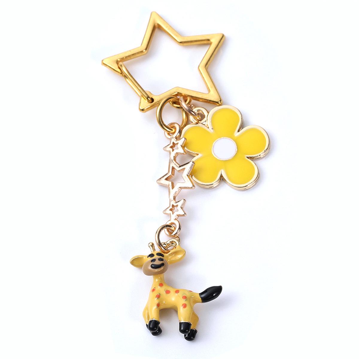 

Cute Cartoon Giraffe Keychain & Star Flower Pendant Bag Accessory