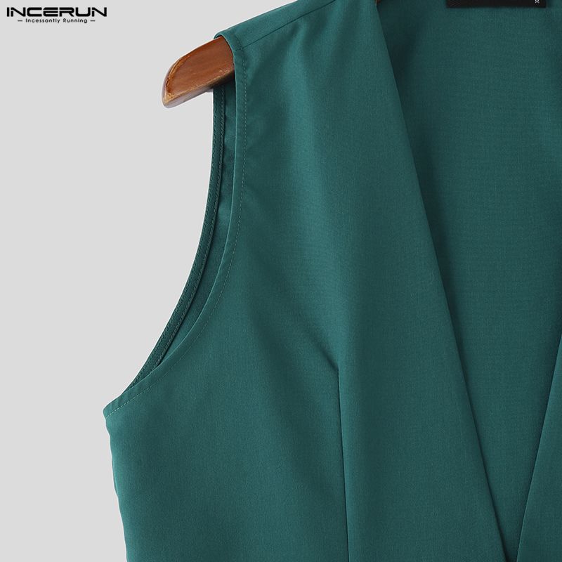 INCERUN Two Pieces Men V Neck Thin Sleeveless Vest and Pleated Shorts Clothing Sets