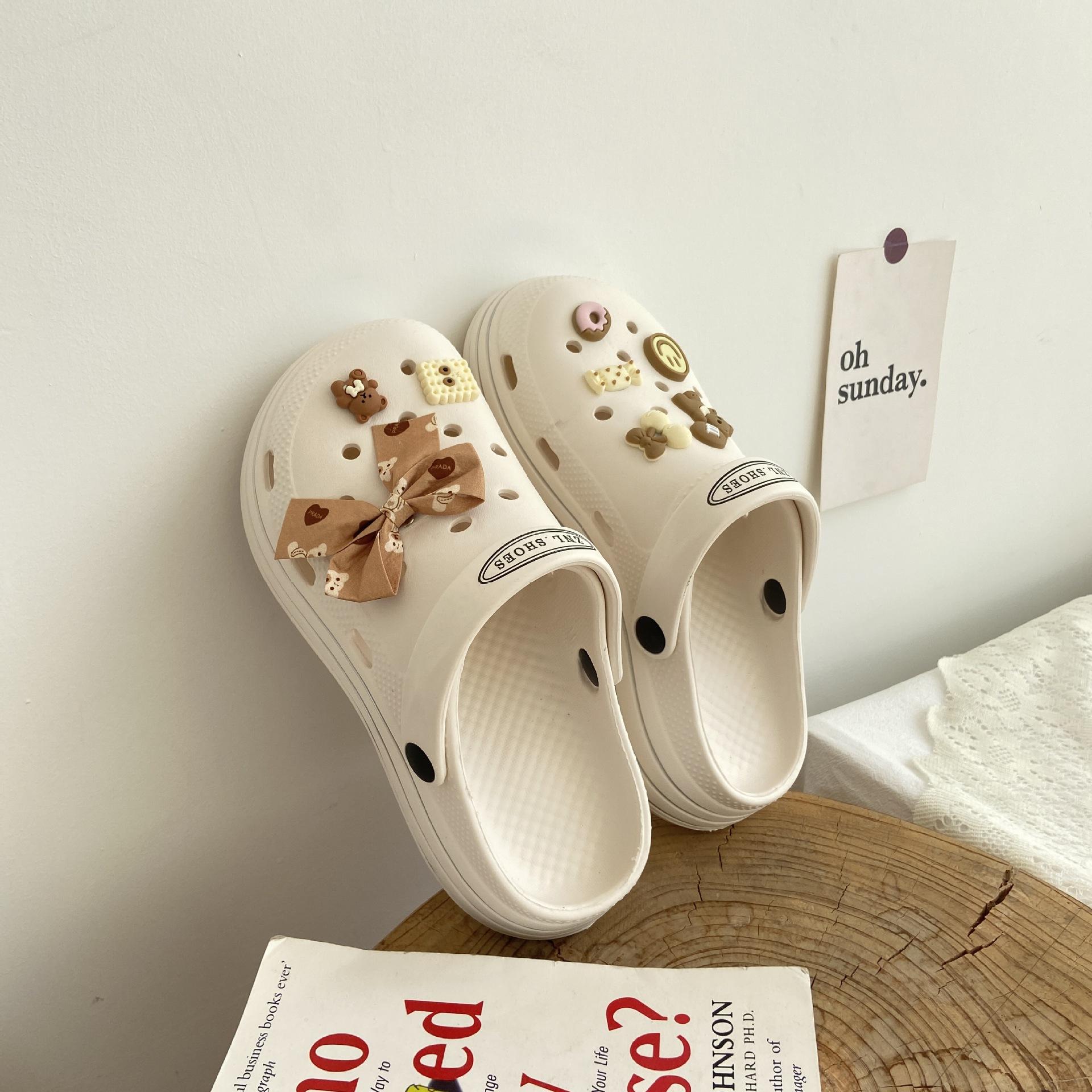 

Повседневная обувь с отверстиями, женская летняя милая мультяшная верхняя одежда своими руками, модная сумка, головной убор, две вещи, на толстой подошве, классные тапочки 40/41