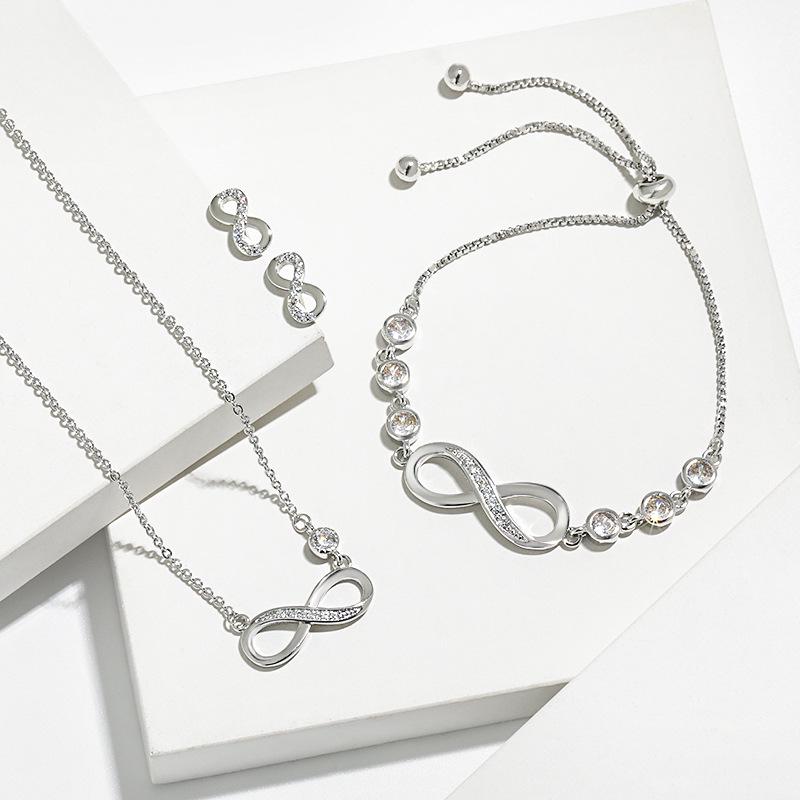 Minimalist Korean Möbius Strip Earrings: Versatile 8-Shaped Symbol of Eternity.