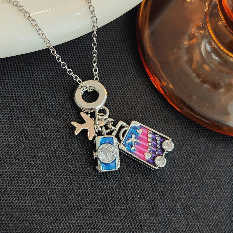 

Модне кольє для жіночих ювелірних виробів рожевий