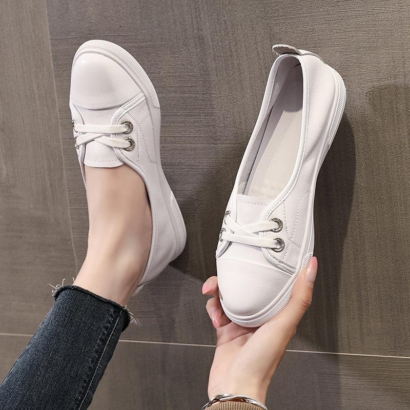 Erste Schicht Rindsleder flacher Mund Feder und Sommer weiße Schuhe Damen ausländischer Stil neue lässige vielseitige Damenschuhe flache Grundplatte