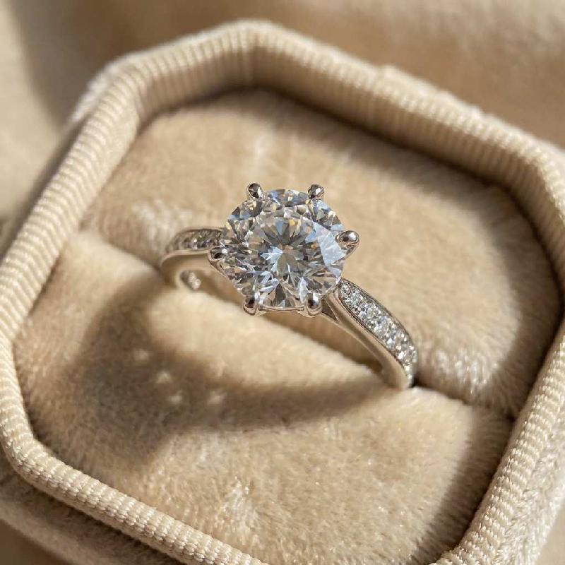 Anello Classico di Lusso in Argento Sterling 925 per Donna Gioielli Sei Griffes Semplice Anello da Donna con Diamante Sintetico Regalo di Fidanzamento Matrimonio