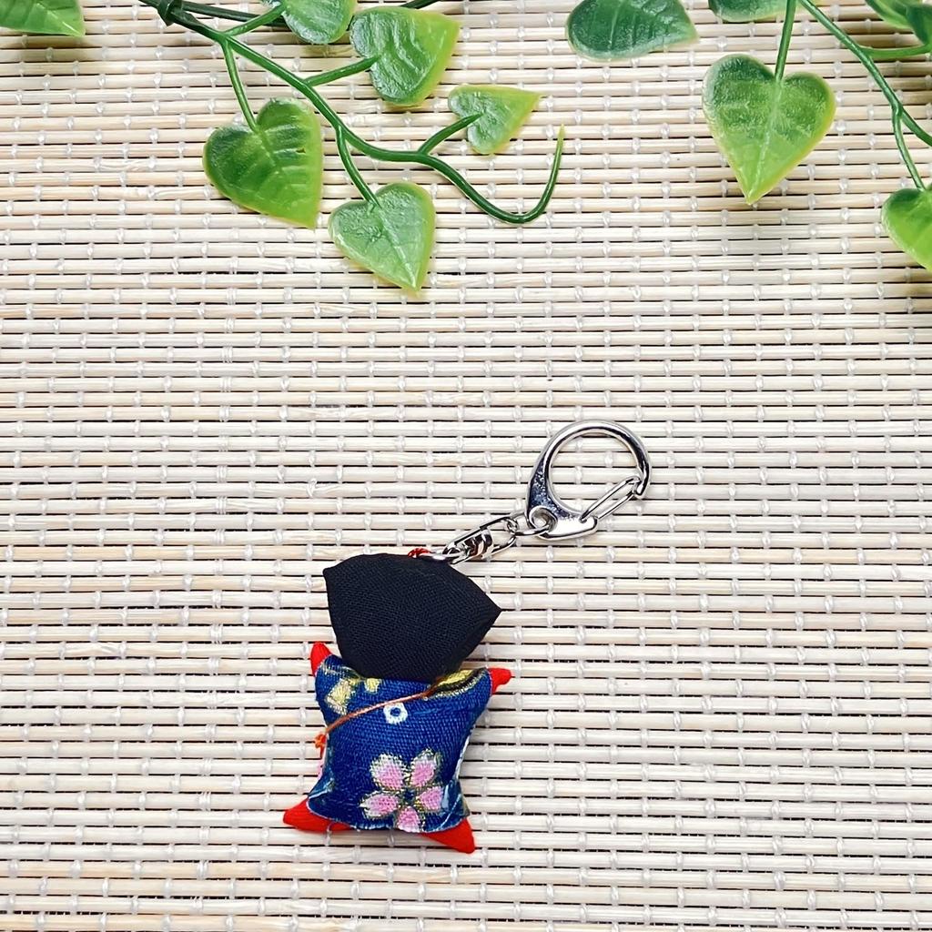 [kiejun] Hida Takayama Sarubobo Feng Shui Amulett för Fruktbarhet, Enkel Förlossning, Äktenskaplig Harmoni, Lycka, Hälsa, Fruktbarhet och Äktenskap, med