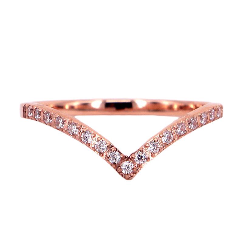 Korean-Japanese Style V-shaped Rose Gold Ring with Micro-inlaid Diamonds and Geometric Zirconium Titanium Steel Design.