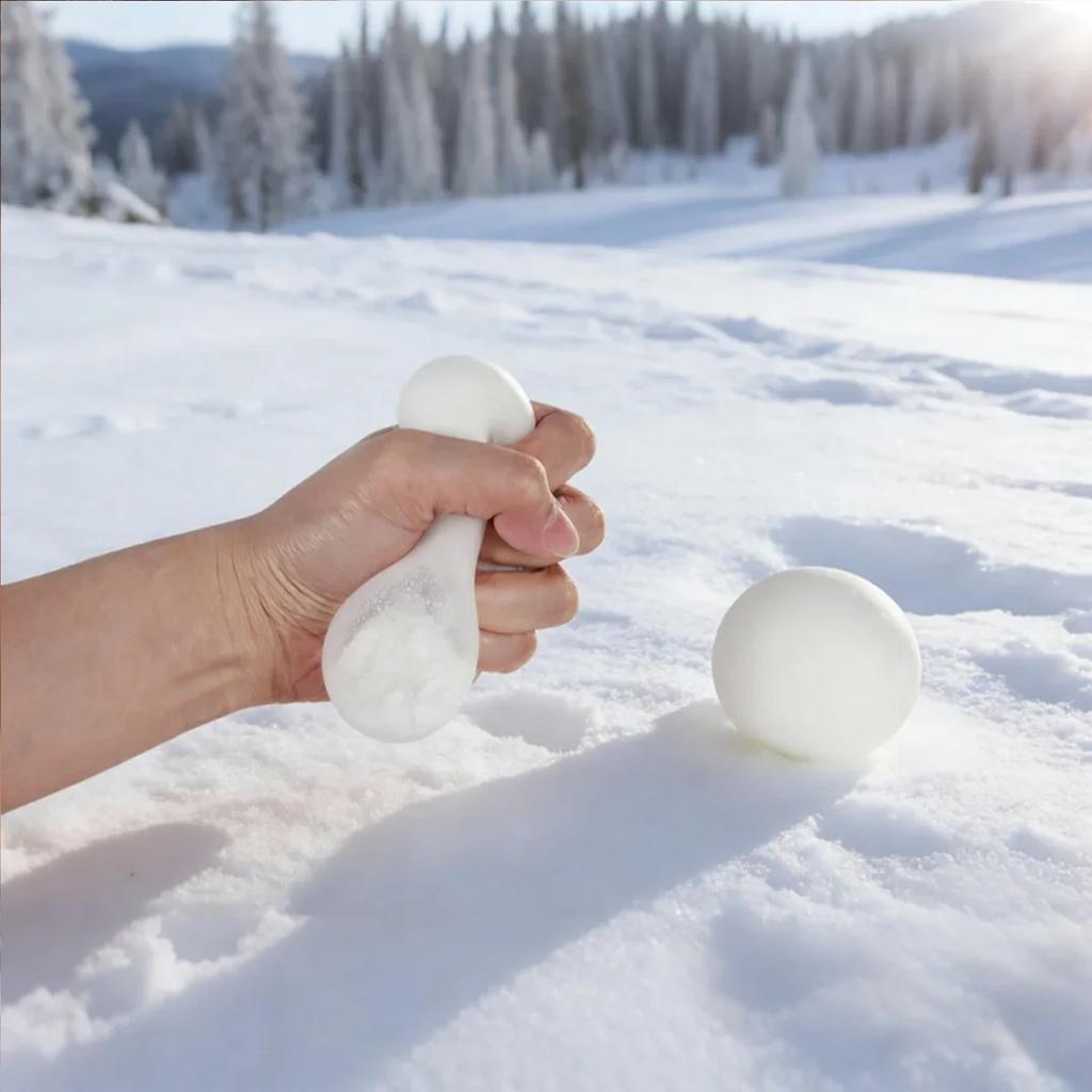 1PCS Stress Balls With Snowflakes Inside, 2.5 Inch Sensory Toy Crunchy Snow Stress Balls For Kids Adults Friends Families