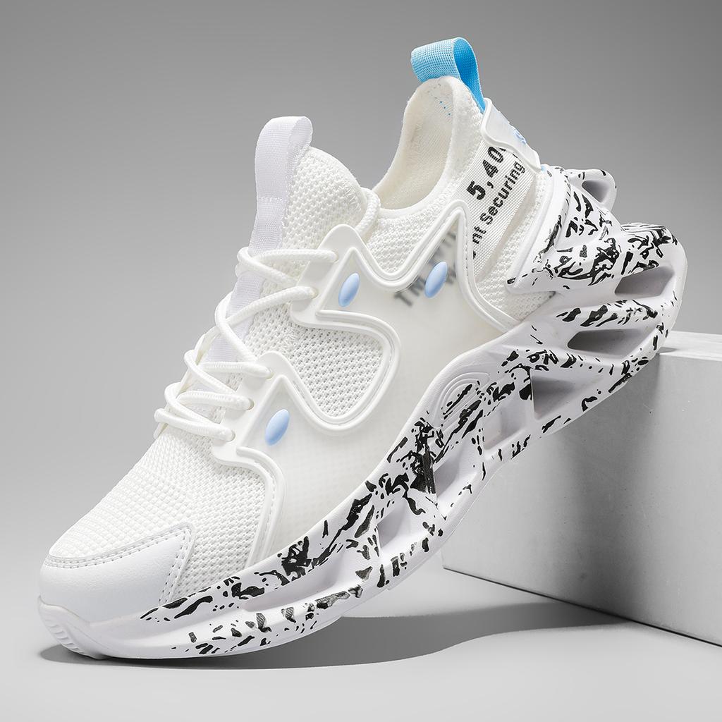 Herrenschuhe in neuem Sommer Übergröße Klinge Stoßdämpfung atmungsaktive Trendschuhe Mesh cool Laufschuhe dünn.