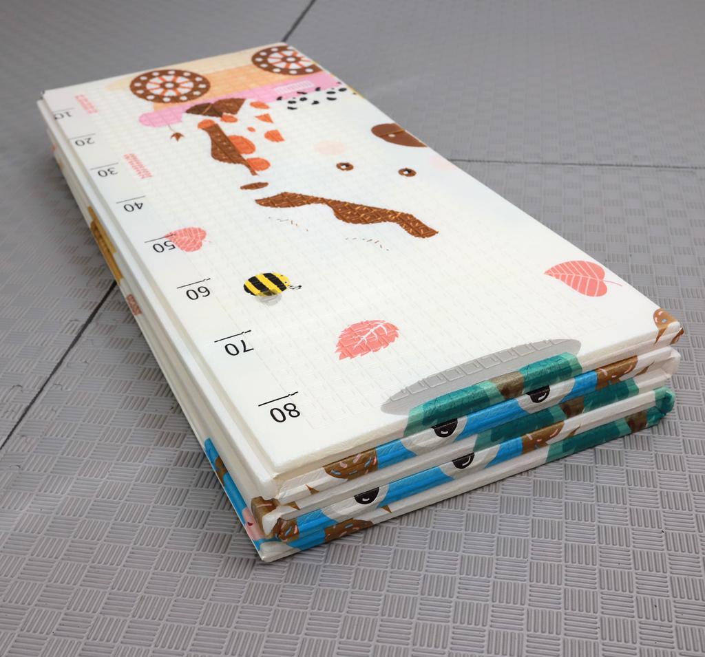 folding mat 150x180x1cm - nature/bears