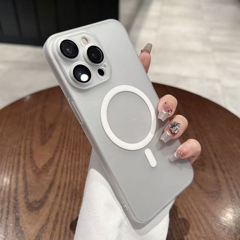 

Подходит для IPhone16promax Чехол для мобильного телефона Ледяной туман Полупрозрачный Защитный чехол из магнитного ПК для IPhone15/14 Apple 16Plus белый