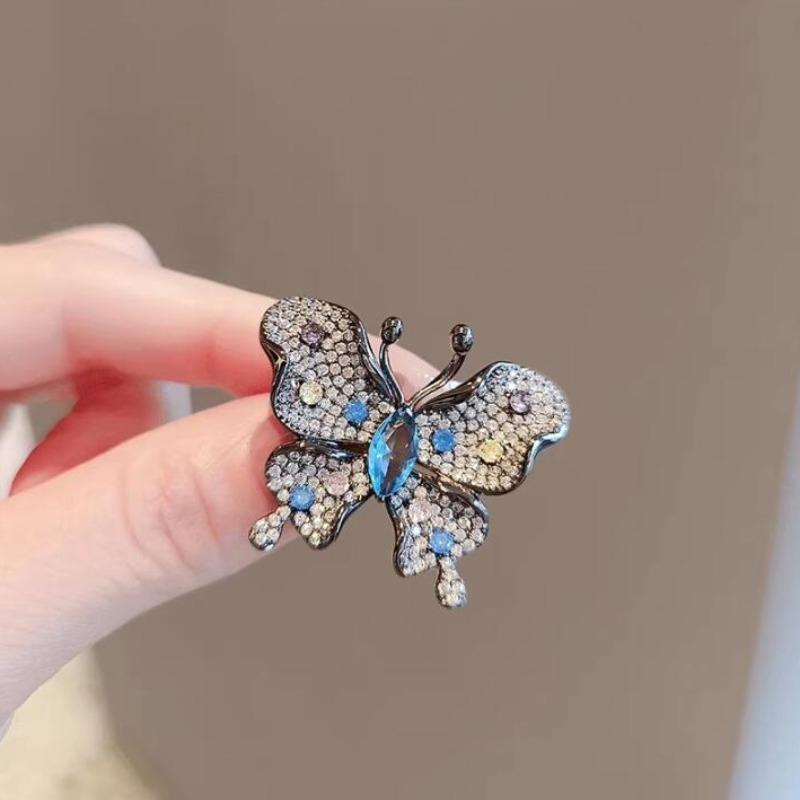 Vintage Crystal Butterfly Pins for Women Unisex Insect Brooches Banquet Party Backpack Gifts Jewelry Accessories