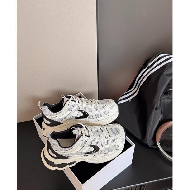 Mesh breathable thick-soled dad shoes for women's 2025 new small people to increase their height and look thin sports and leisure shoes