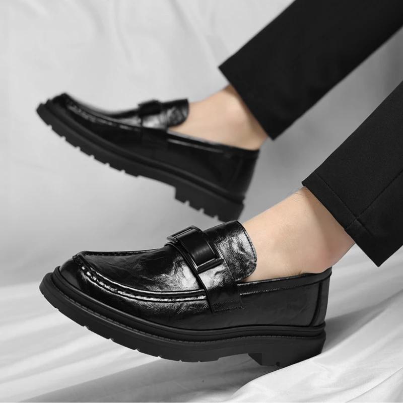 Spring Autumn Slip-On Loafers for Men Soft Soled Business Men Dress Shoes British Solid Color Designer Leather Shoe Male