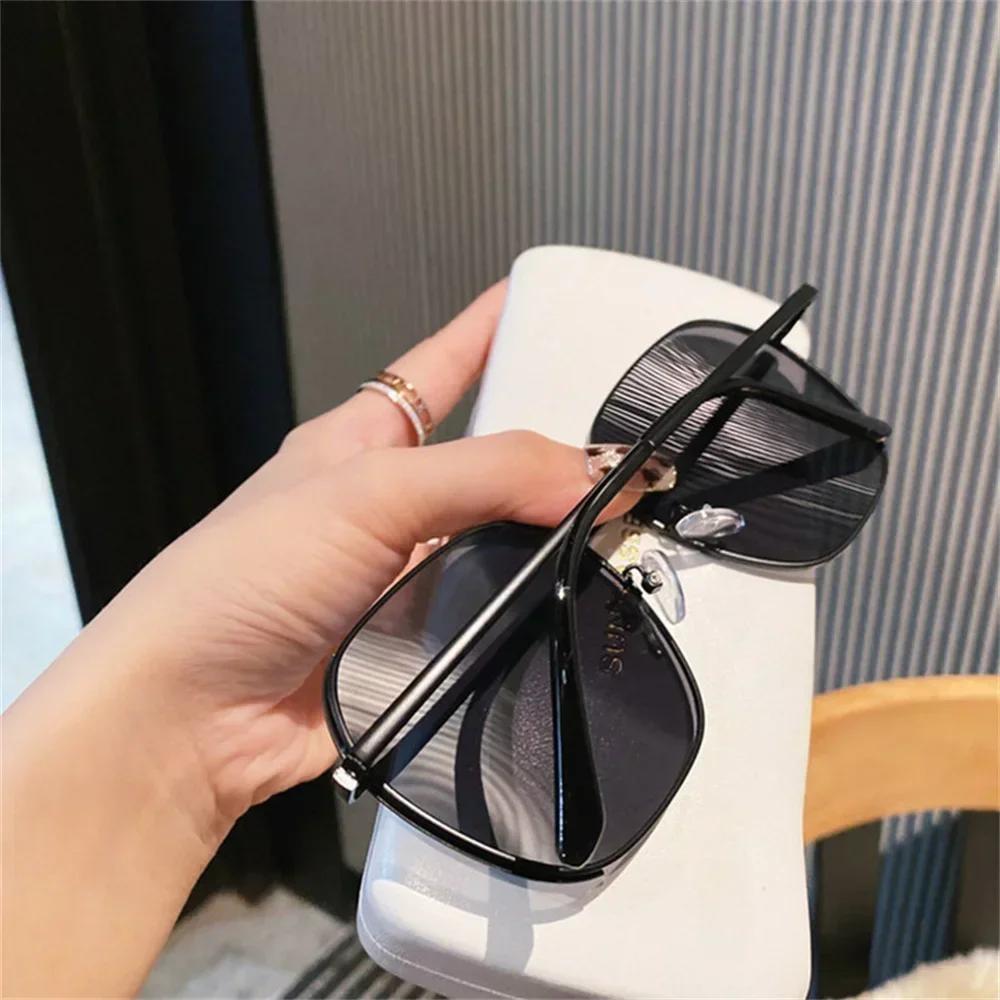 New Square Oversized Sunglasses Fashionable Sun Glasses for Women and Men UV Resistant Eyelasses Round Face Sunshades