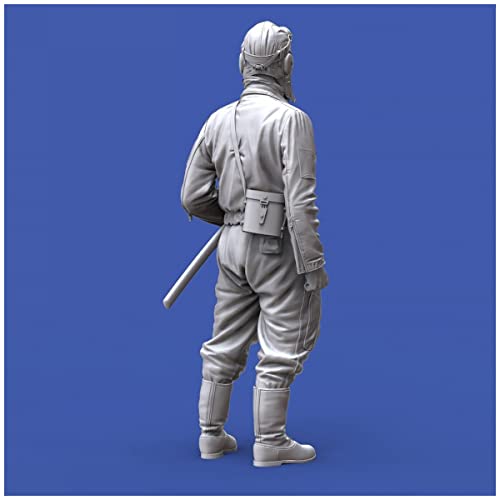 Royal Model 1/16 WWII Japanese Army Air Pilot Resin Kit RM977