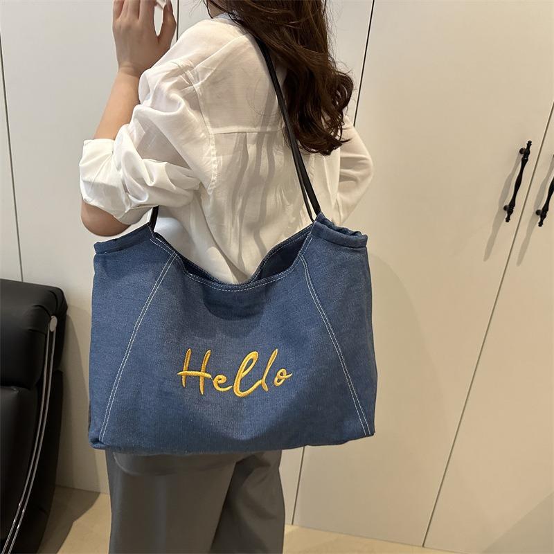 Large capacity tote bag new trend casual fashion shoulder armpit bag commuter college student class