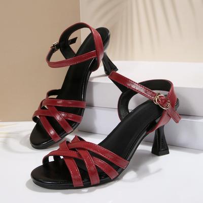 Fashion One Buckle Plus Size Women's Shoes Summer New Fashion Round Toe Open Toe Crossover Strap Kitten Heel Roman Sandals