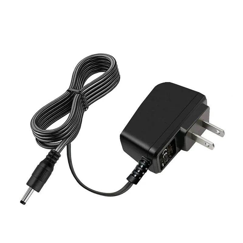 Přenosný ruční šicí stroj Mini steh Šití vyšívání Bezšňůrové oděvy Tkaniny Elektrický šicí stroj