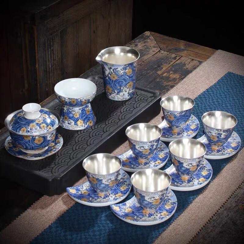 

Cha Xun 16-Piece Gilded Ceramic Gaiwan Tea Set