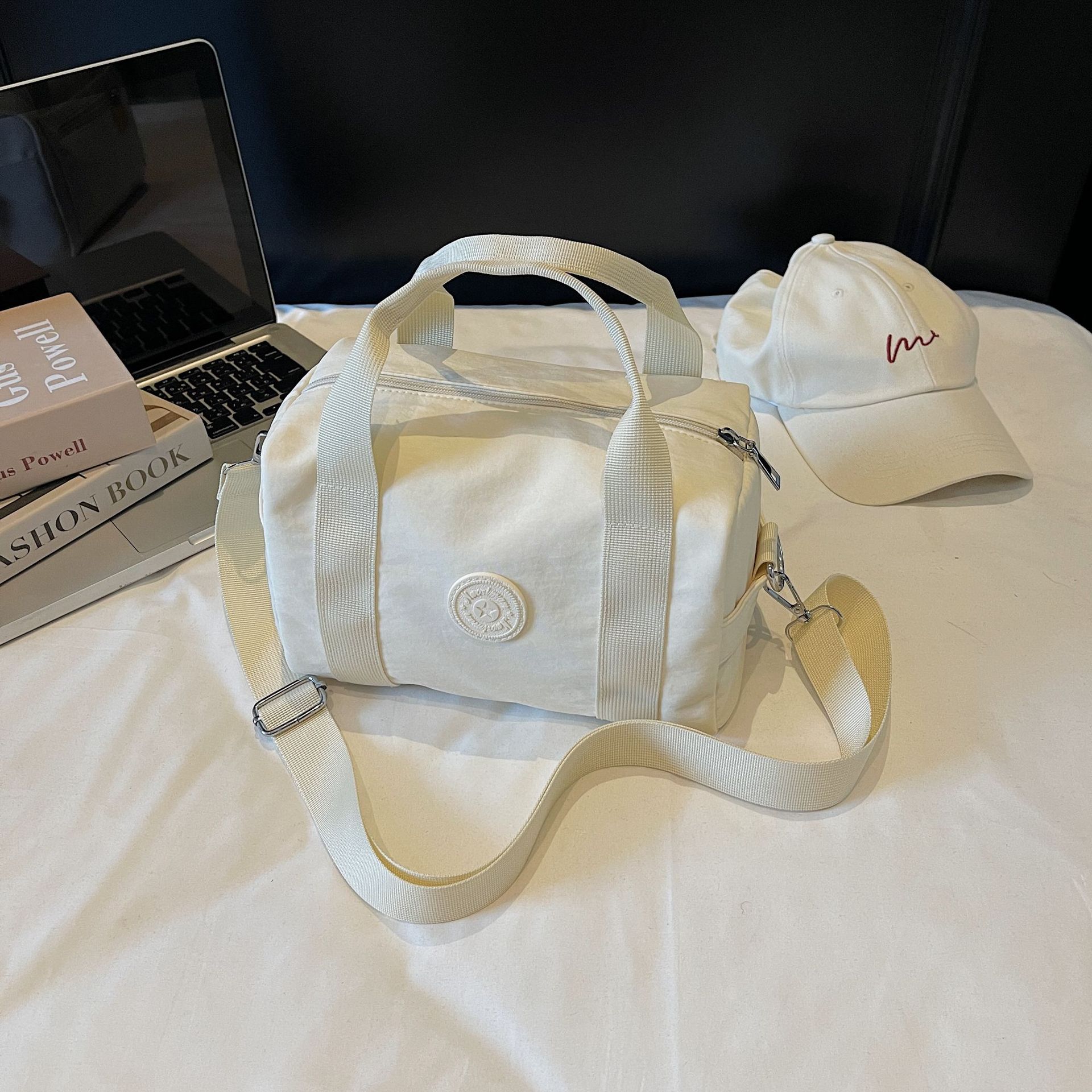 

Crossbody travel bag, convenient travel, hand luggage bag 2025 summer new Korean version large-capacity sports fitness bag