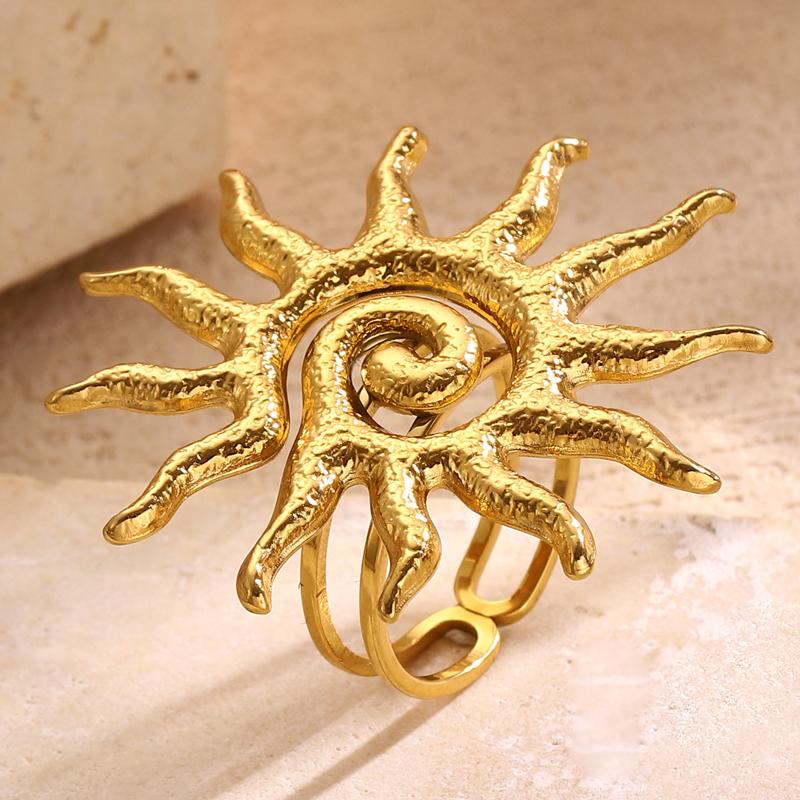Vintage Sun Stainless Steel Rings for Women Exaggerated Gold Color Sunflower Ring Fashion Statement Jewelry Accessories Gift