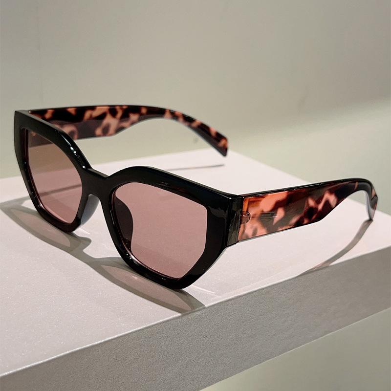 

JYL TS Sunglasses Protection Polygon Cat Eye/3453 B-3218 глубокая кофе