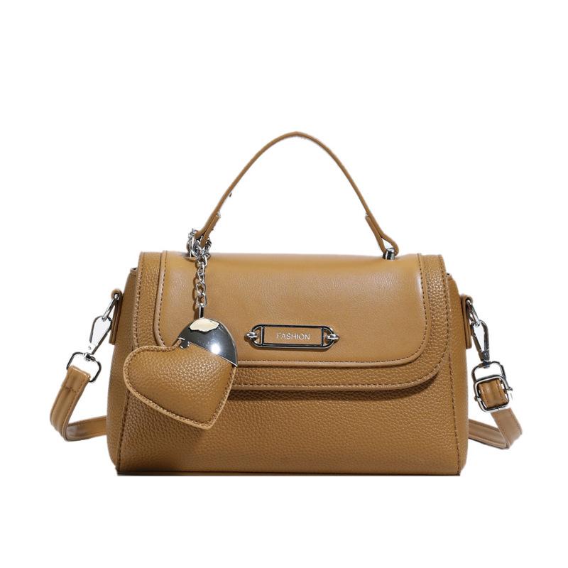 This year's popular small bags women's 2025 new spring and summer versatile shoulder messenger bags fashionable portable small square bags