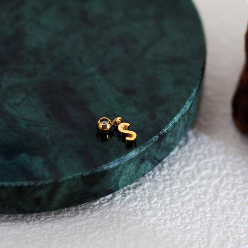 DIY Letter Necklace: 26 English Letter Pendant, Pull-Out Chain, Personalized Single Pendant Accessories