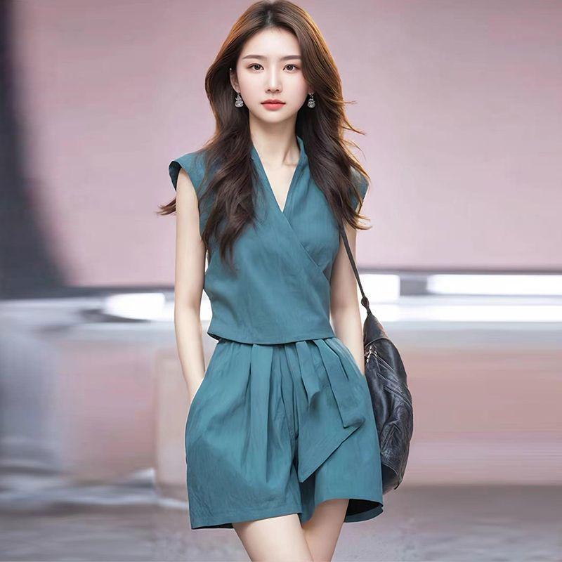 

Elegant Summer 2026 Niche Tank Top & Shorts Goddess Set: Fashionable, Age-Reducing Two-Piece. S [up to 95 lbs]