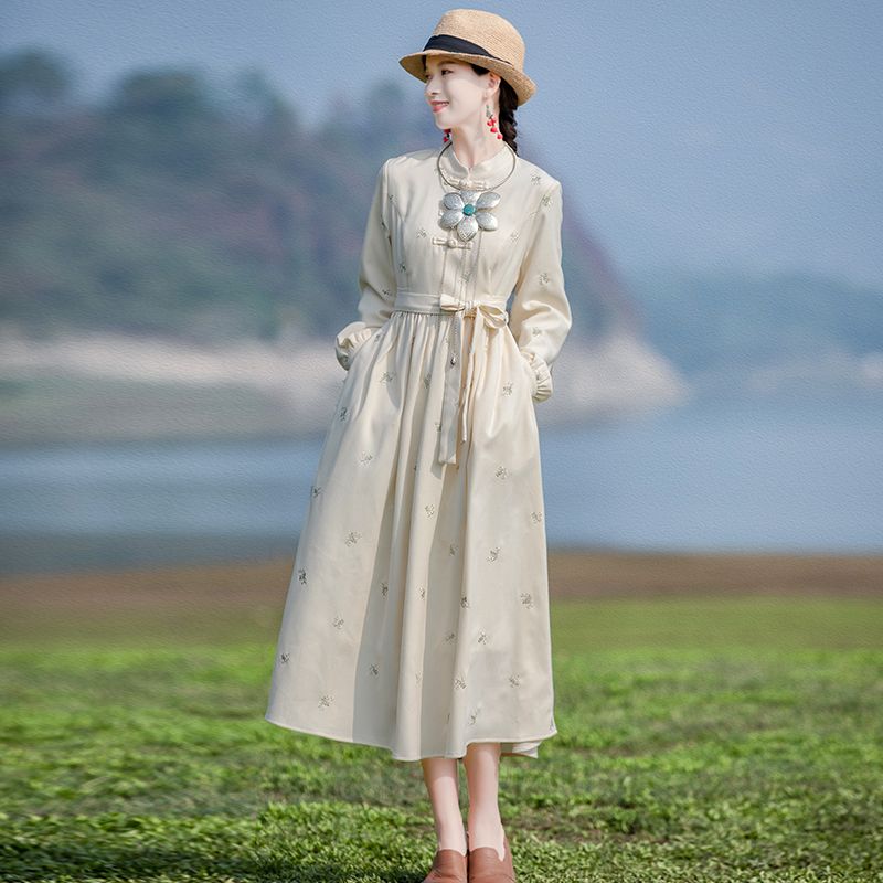 

Yingru Yi Yu Ethnic Style Artsy Vintage Skirt Embroidery Beige L